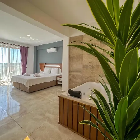 Star Villa, Oezel Havuzlu, Φετιγιέ