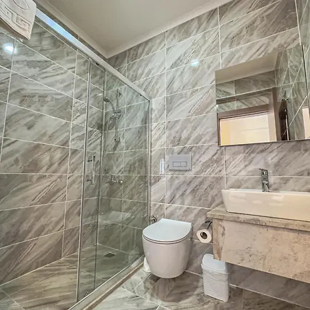 Star Villa, Oezel Havuzlu, Φετιγιέ
